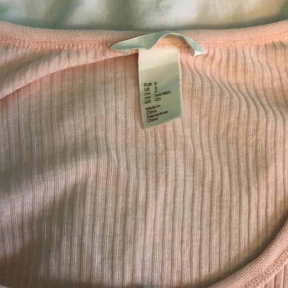 Light pink long sleeve top size small - Picture 2 of 3